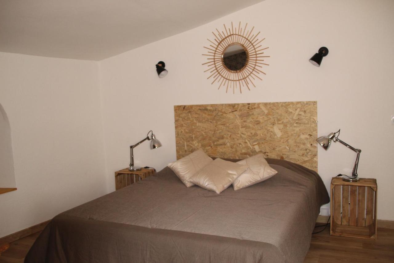 Appartement Le Gambetta Cotignac Exterior photo