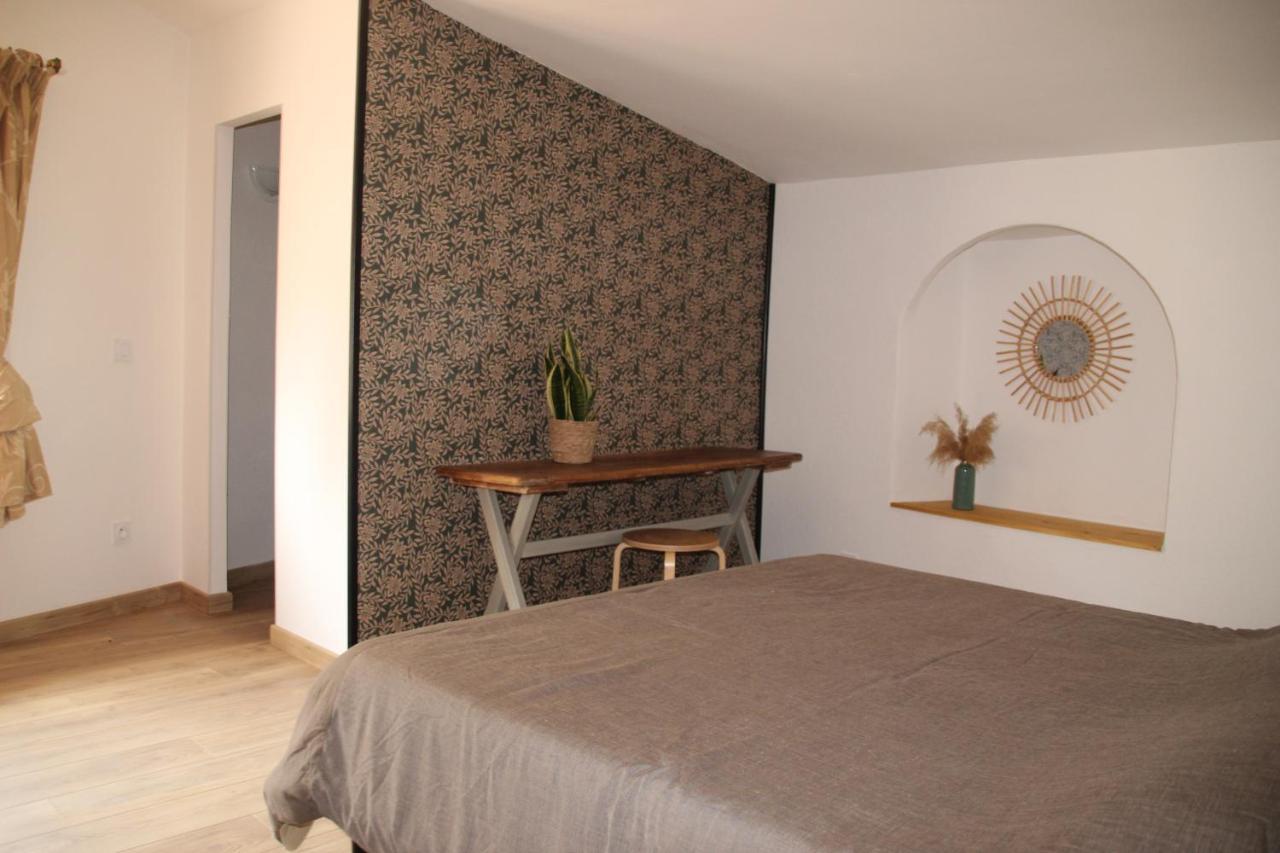 Appartement Le Gambetta Cotignac Exterior photo